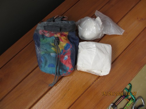 Climbing chalk bag with - with, spare