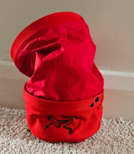 Arc teryx red climbing chalk - red,
